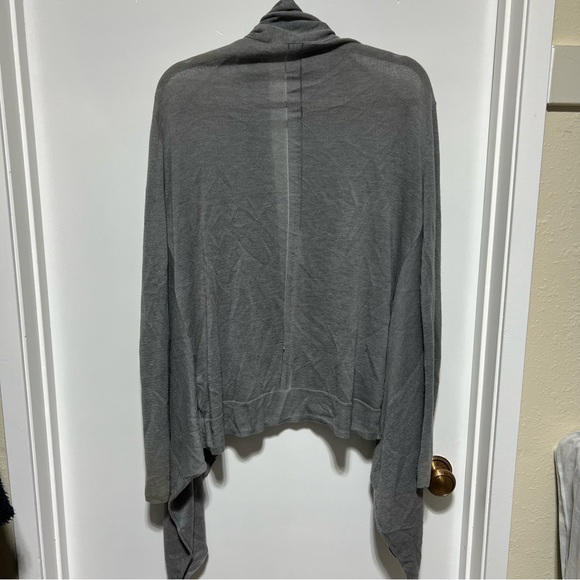 Simply Vera Grey Cardigan - Picture 2 of 8